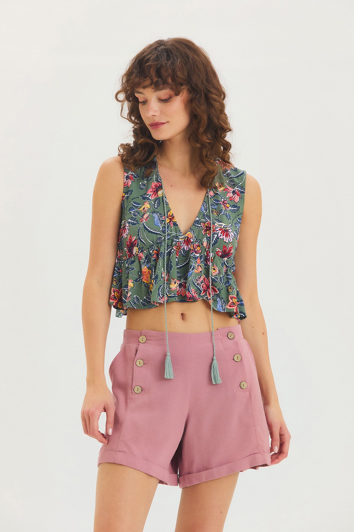 V Yaka Çiçek Desenli Crop Bluz Gri
