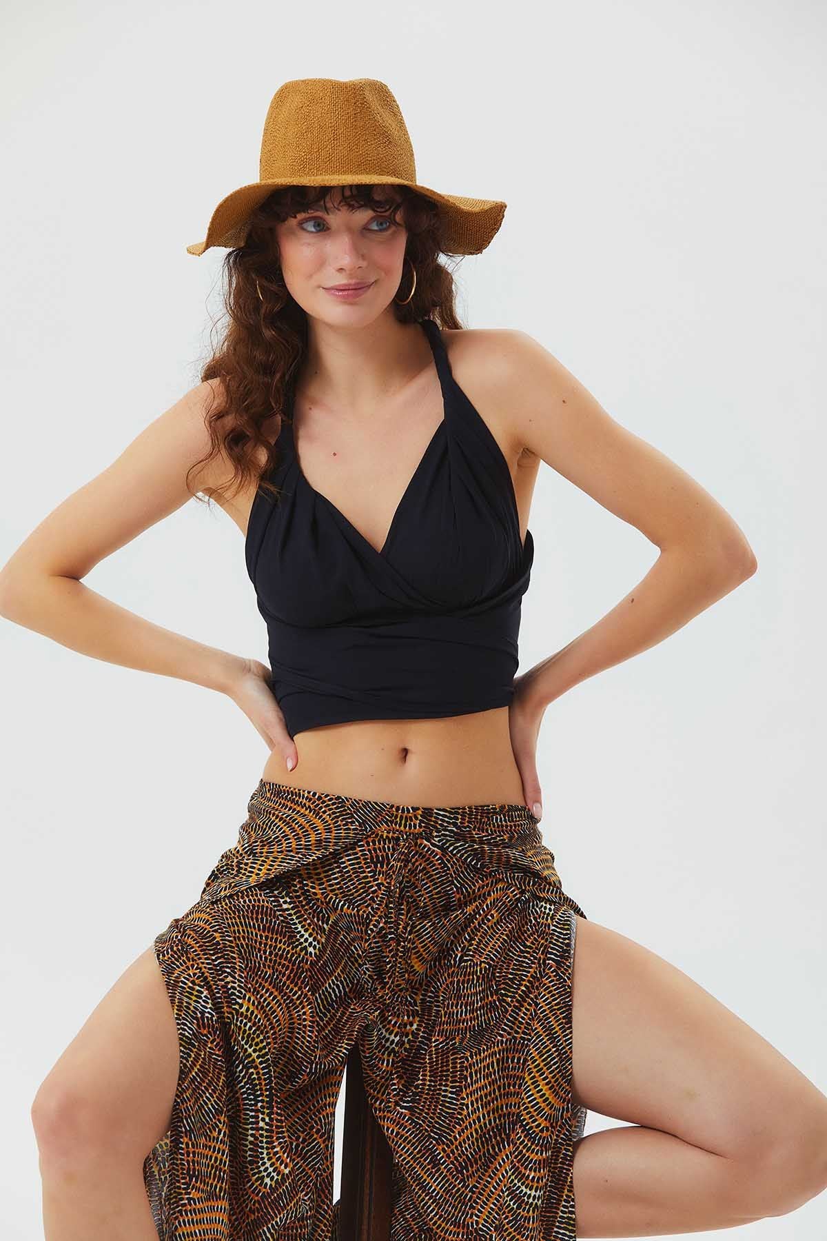 Bağlamalı Sırt Detaylı Şık Bohem Crop Bluz Siyah