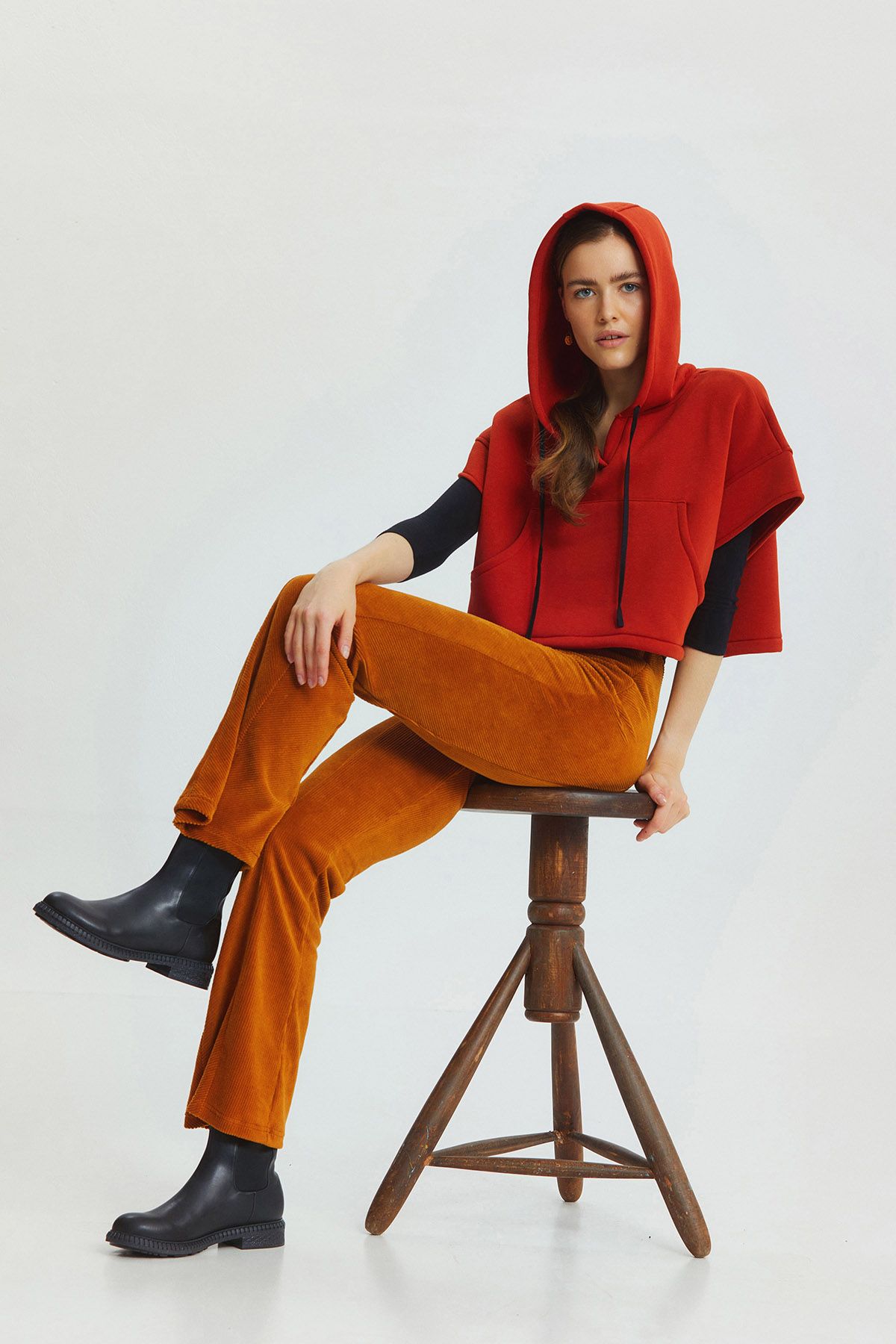Kapüşonlu Pamuklu Crop Sweatshirt Turuncu