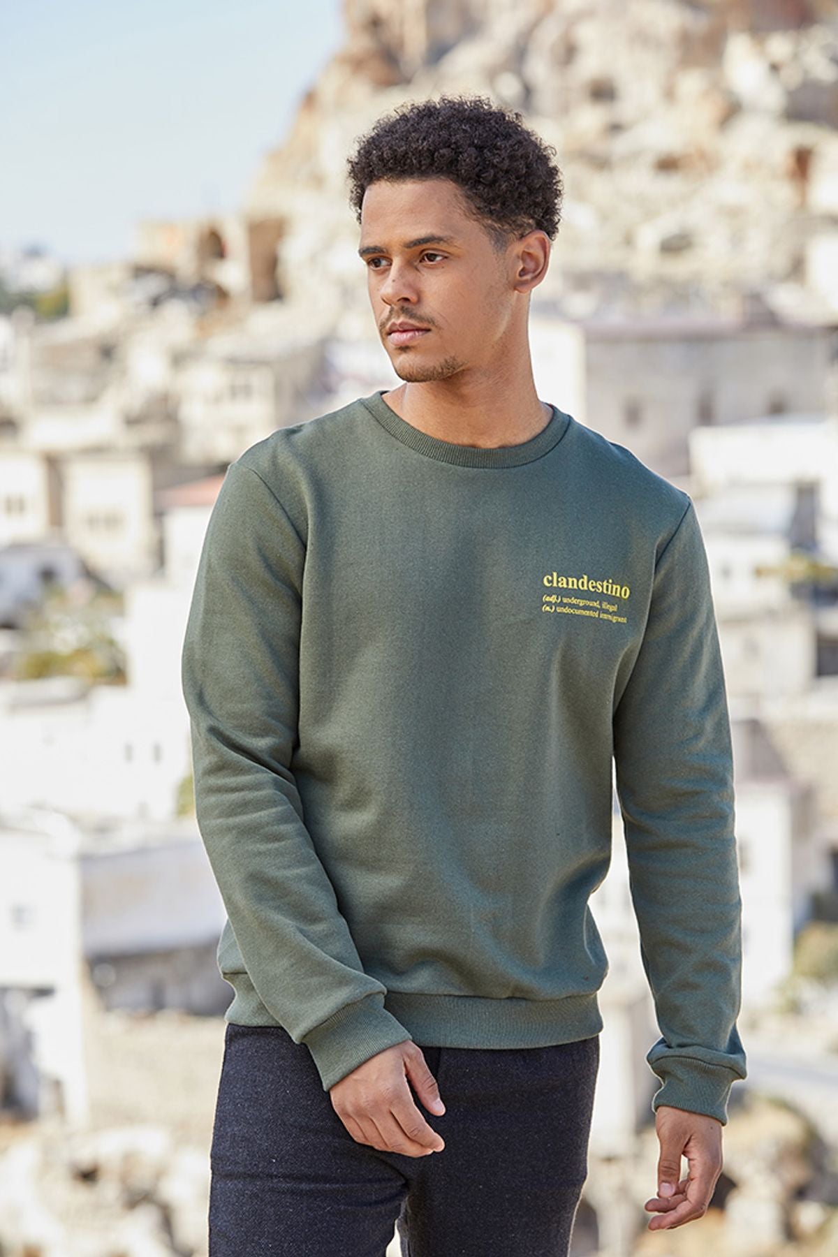 Clandestino Baskılı Sweatshirt Haki