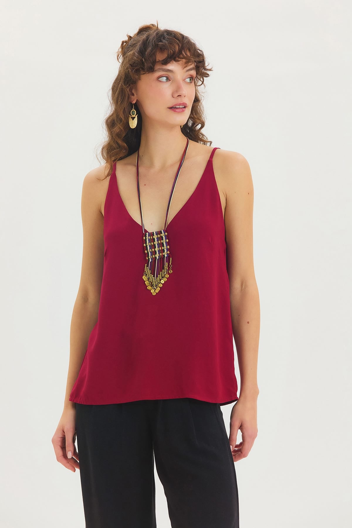 V Yaka Minimal Askılı Bluz Bordo