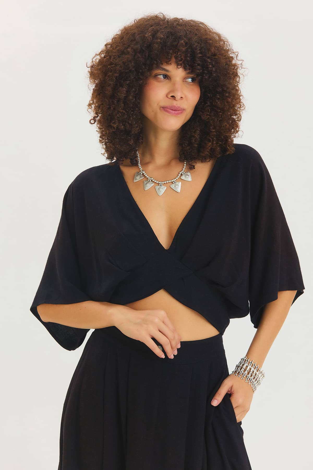 Arkadan Bağlamalı Bohem Crop Bluz Siyah
