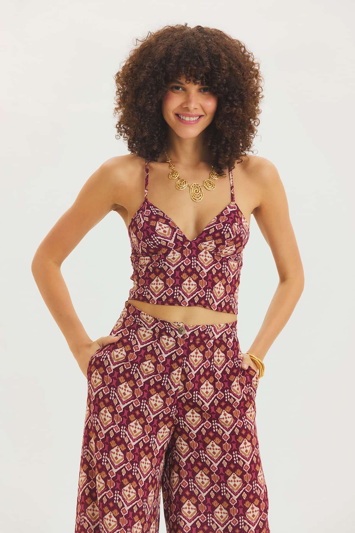 Desenli V Yaka Askılı Crop Top Mor