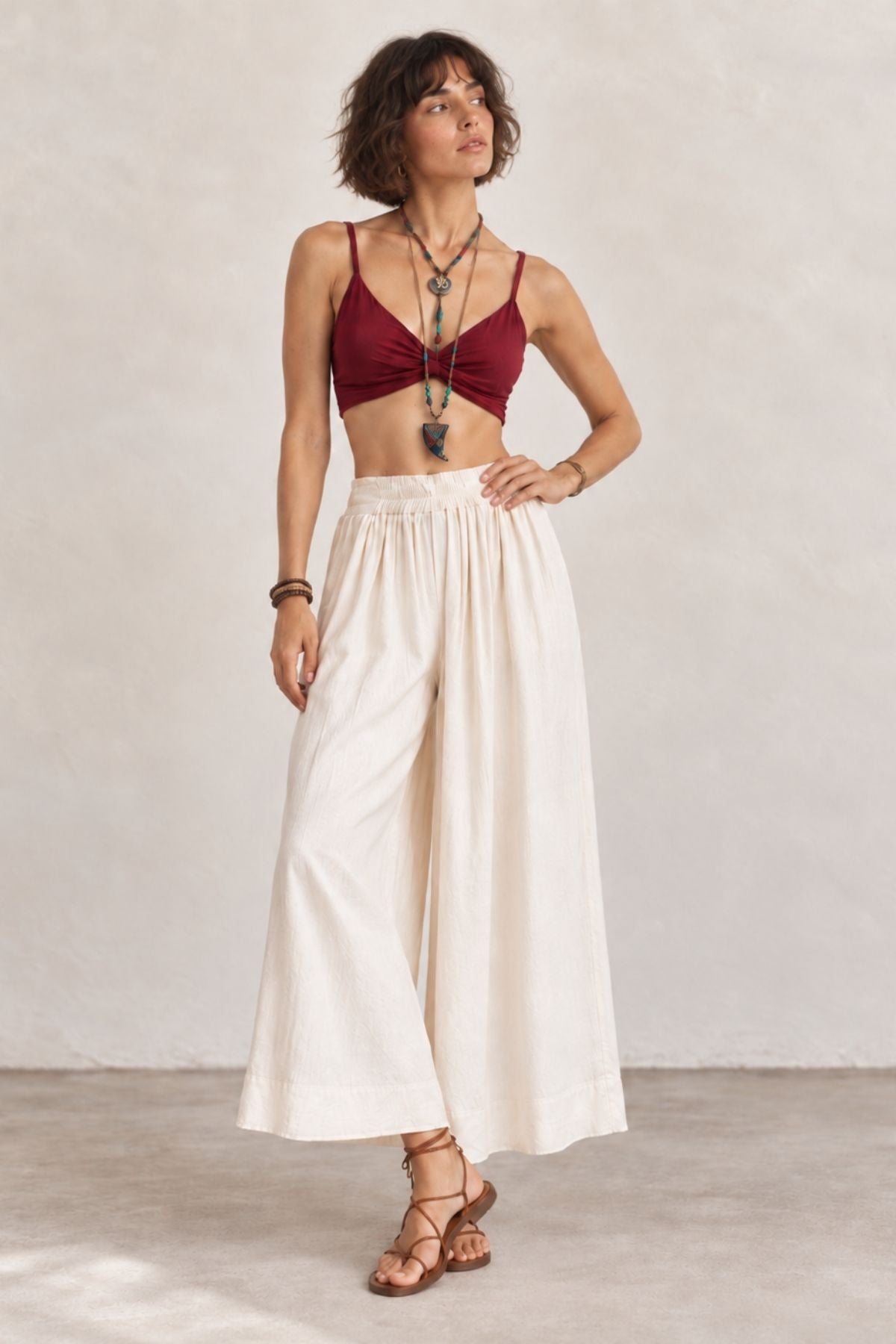 Arkası Gipeli Askılı Desenli Crop Bluz Bordo