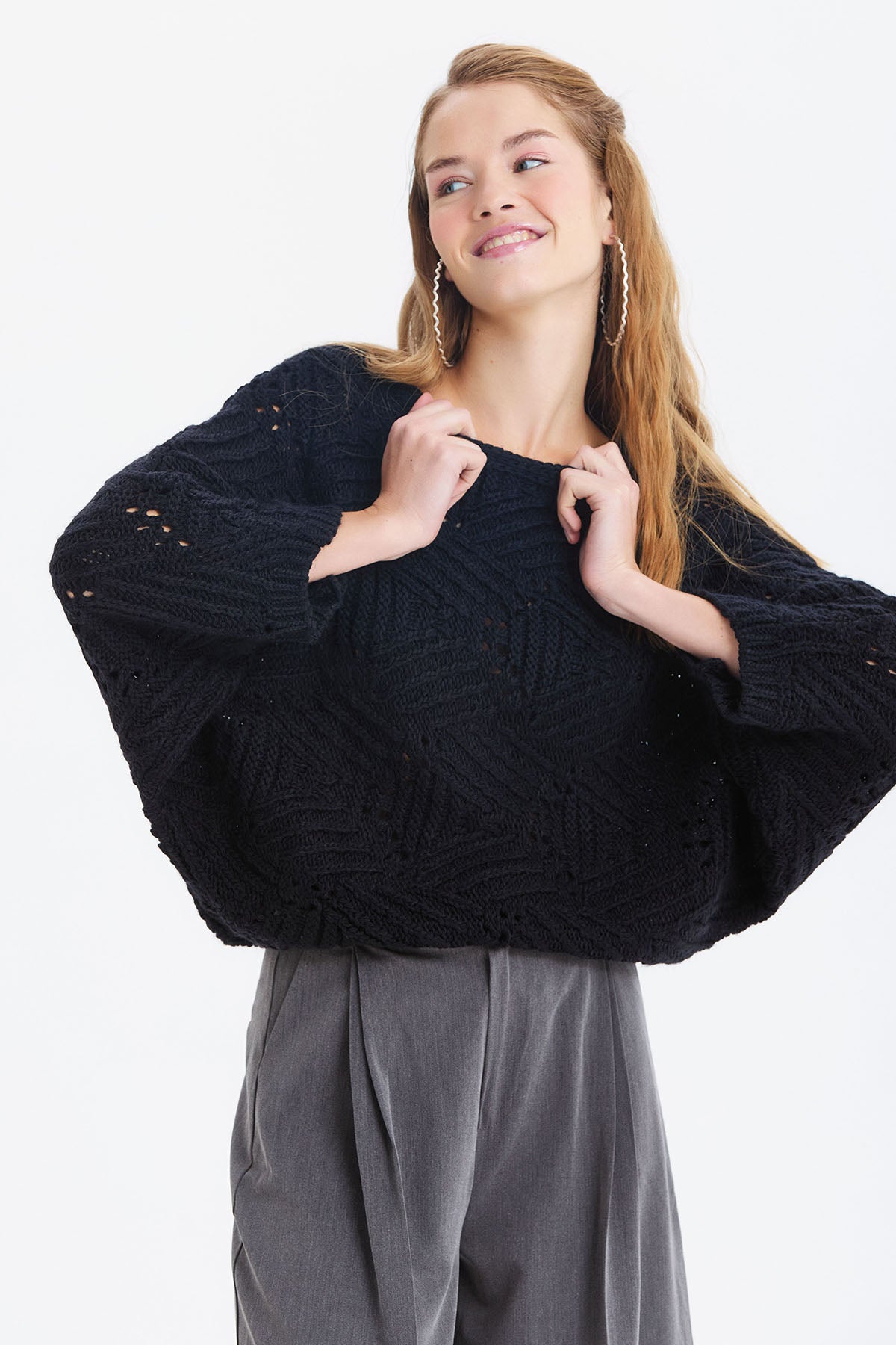 Oversize Örme Desenli Triko Kazak Siyah