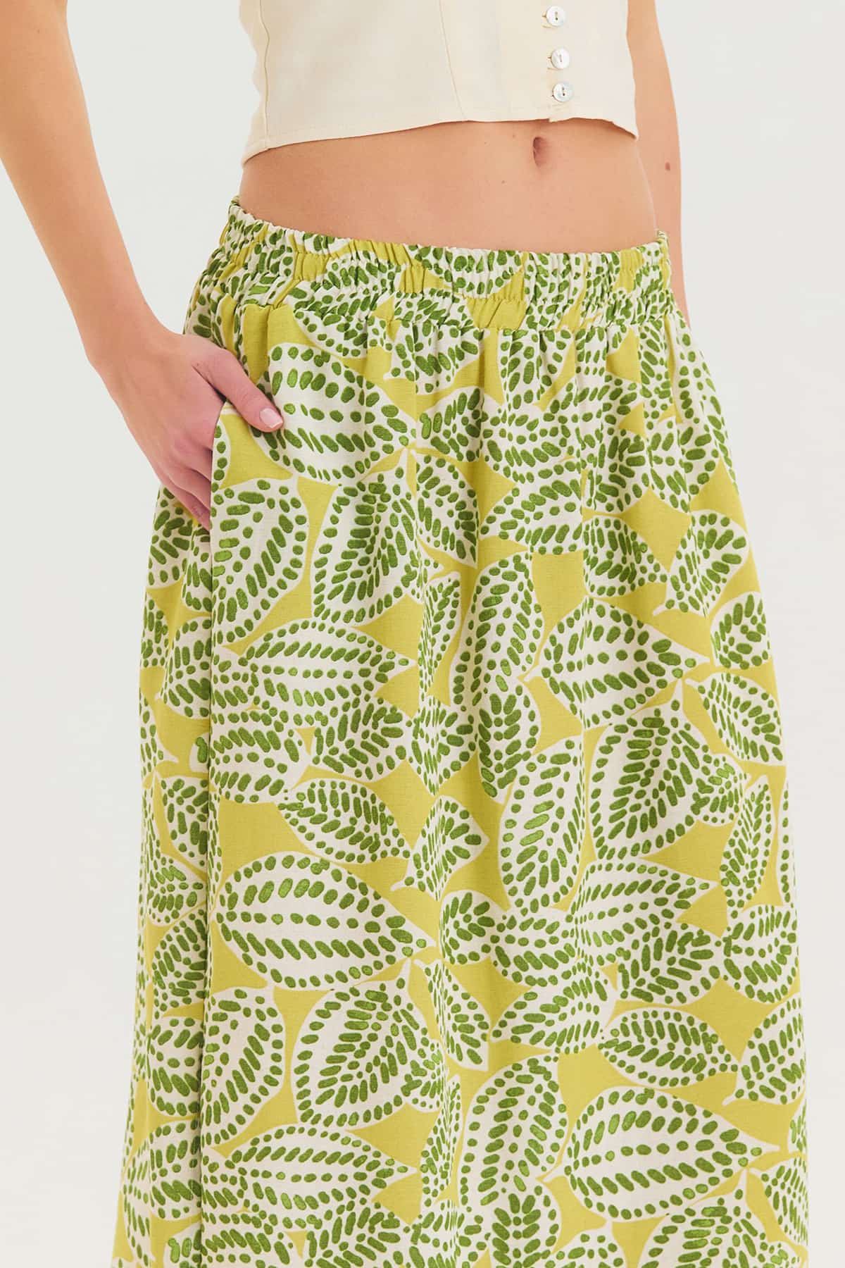 Yandan Yırtmaçlı Beli Lastikli Bohem Midi Boy Etek Yeşil