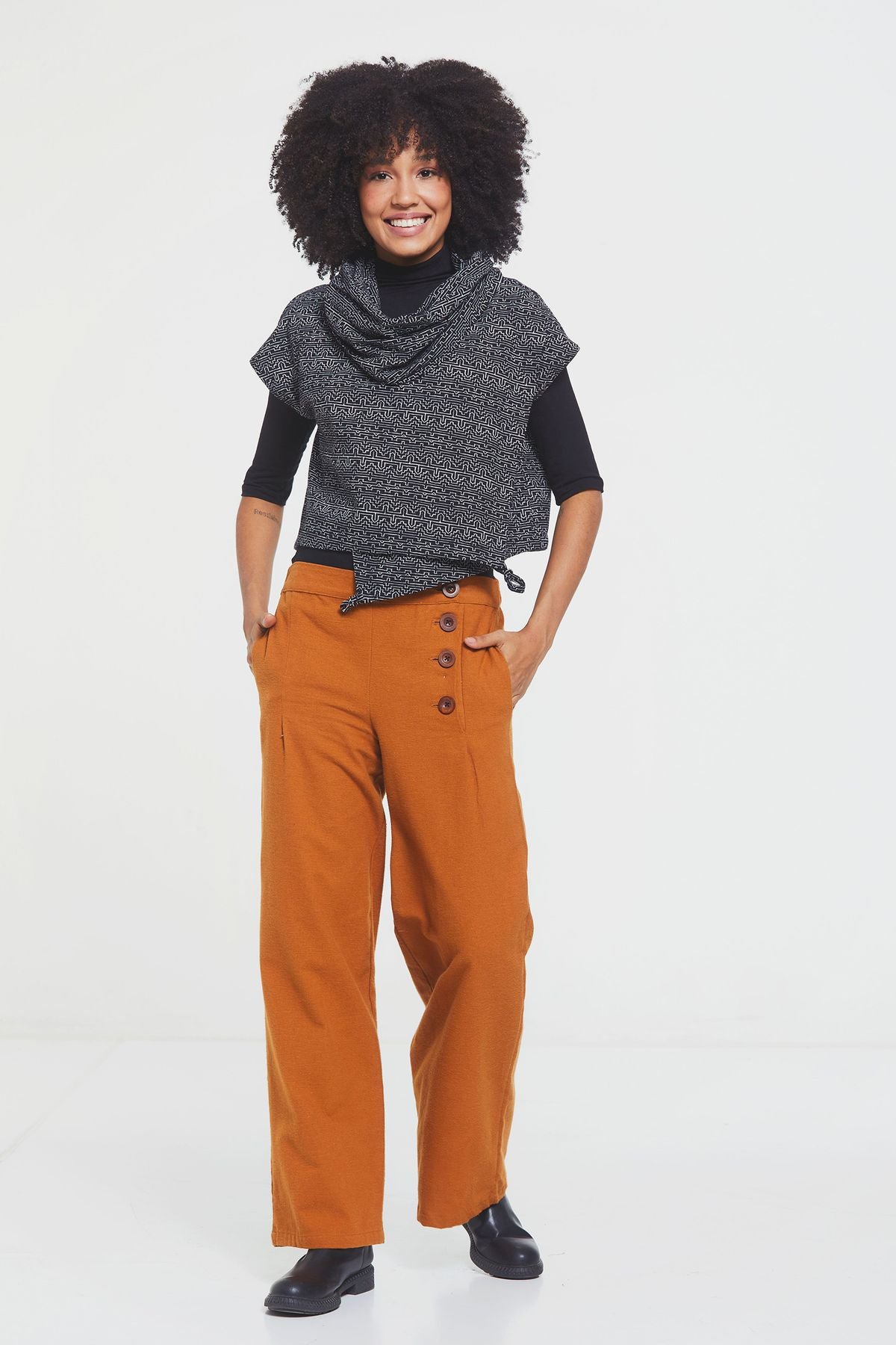 Yaka Detaylı Desenli Bohem Bluz Siyah - Beyaz