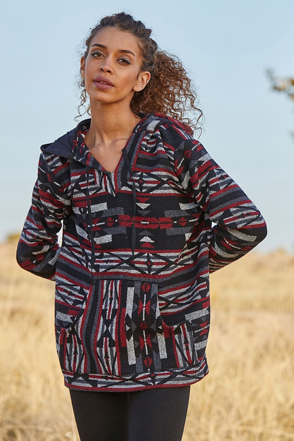 Etnik Desenli Kapüşonlu Sweatshirt Siyah
