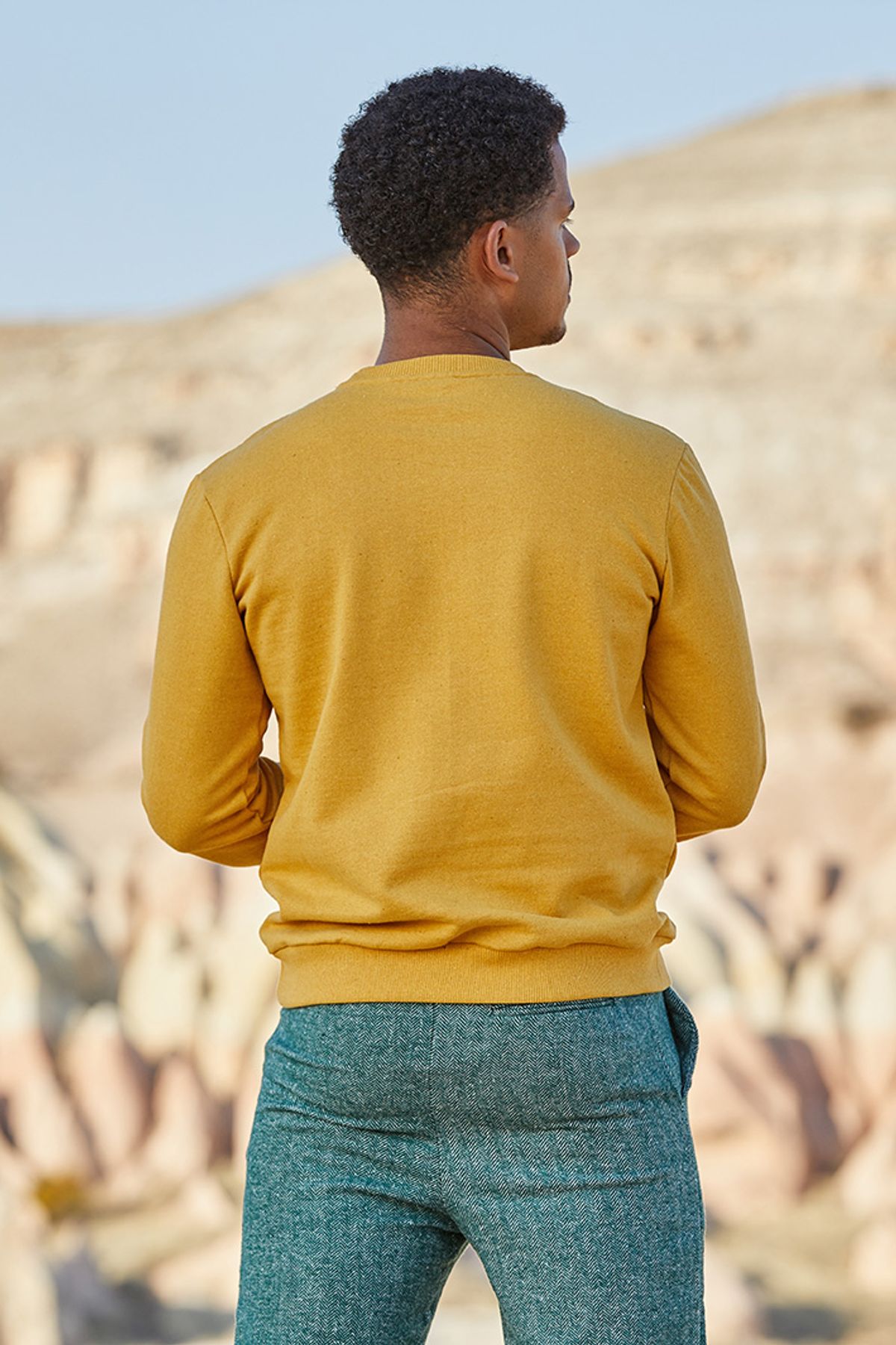 Clandestino Baskılı Sweatshirt Sarı